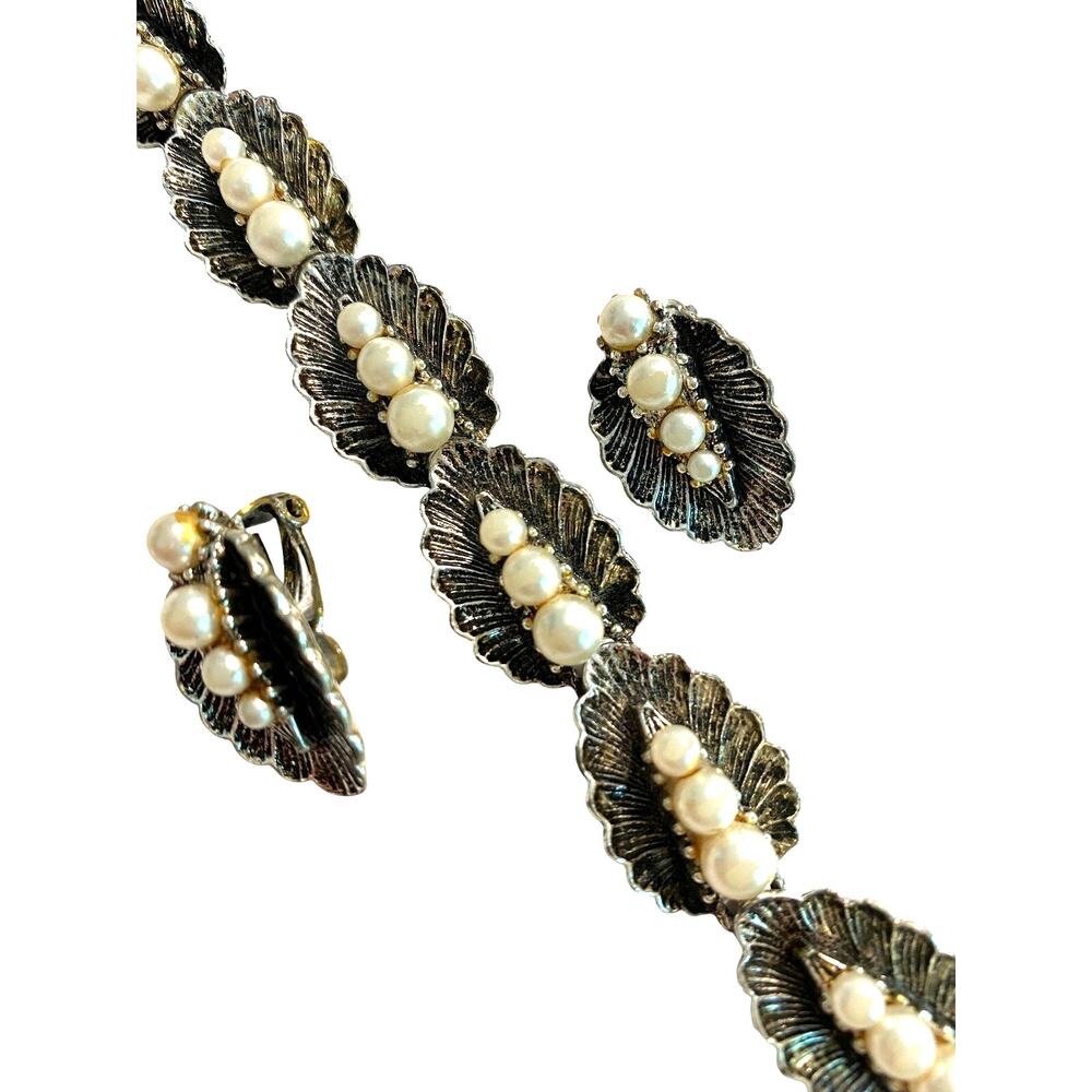 Vintage silver bracelet & clip on earrings set